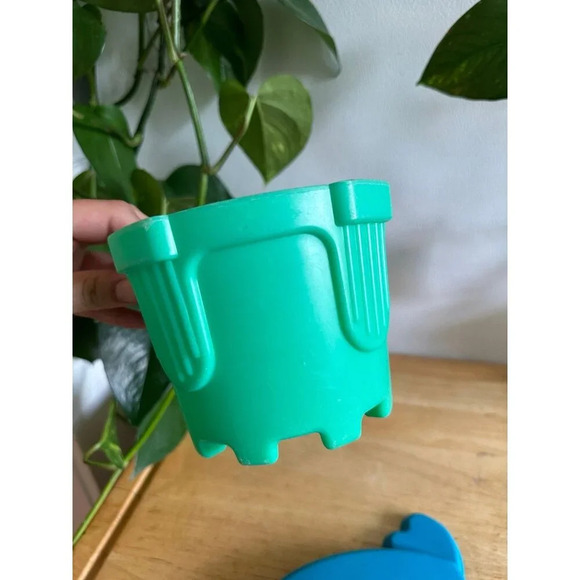 Narwhal and Sand Castle sand toys - Picture 4 of 7